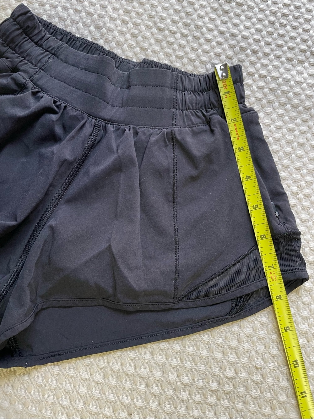 Lululemon Hotty Hot Short II - Picture 5 of 9